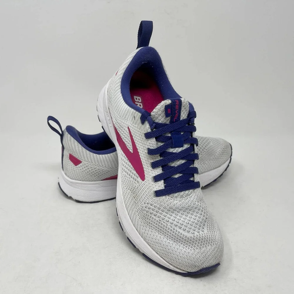 Brooks Sneakers Revel 5 Womens Sz 7 White Pink‎ 524:L.8.6
